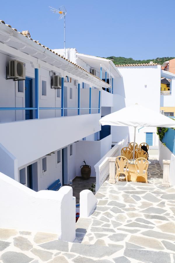 Kalimera Studios And Apartments Мораитика Екстериор снимка