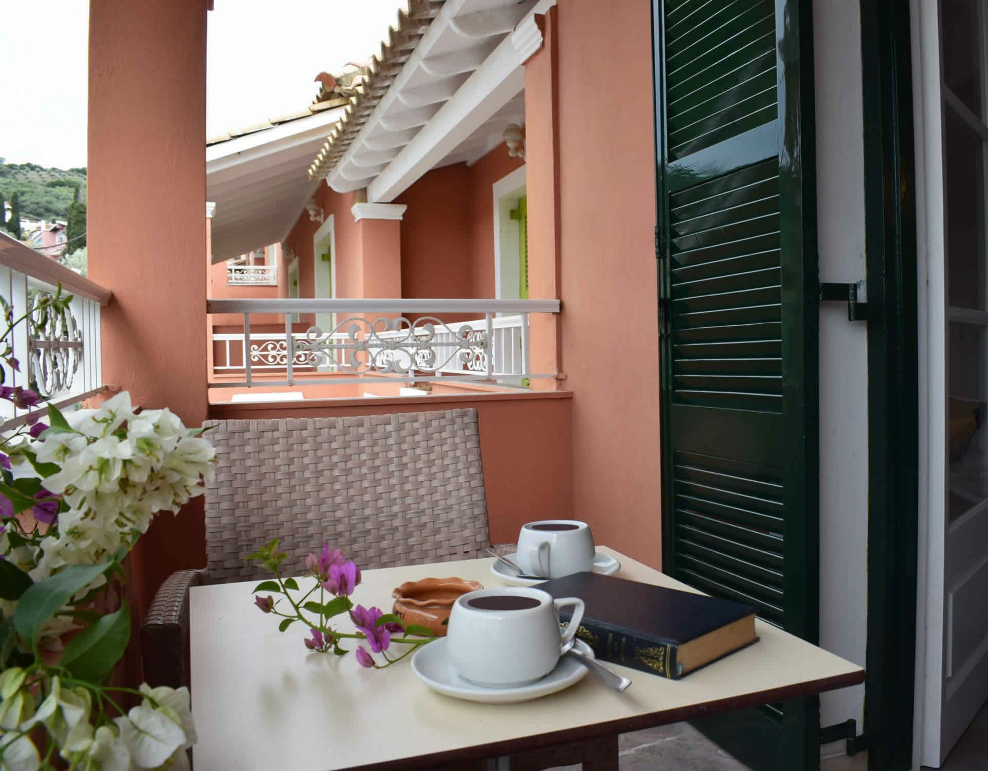 Kalimera Studios And Apartments Мораитика Екстериор снимка